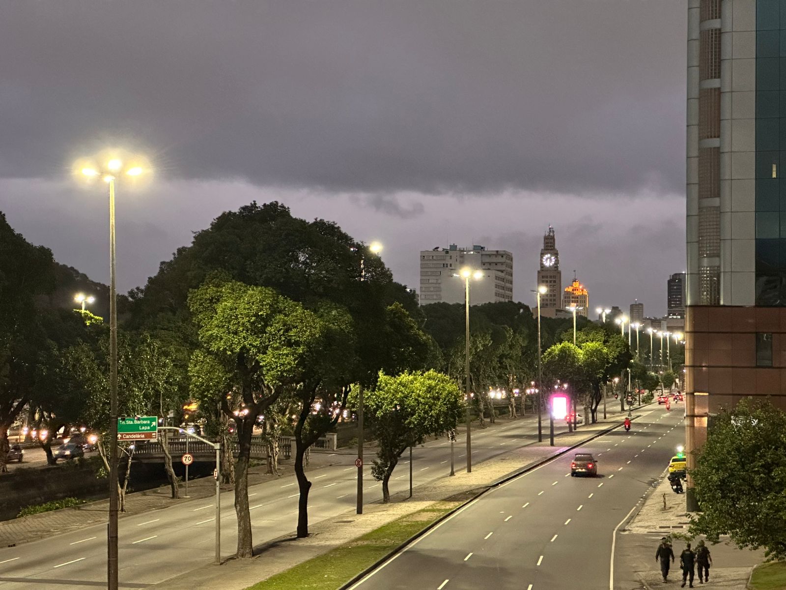 Rio de Janeiro: Chuva leve e temperatura máxima de 26°C neste sábado (23/11) | Confira a previsão dos próximos dias