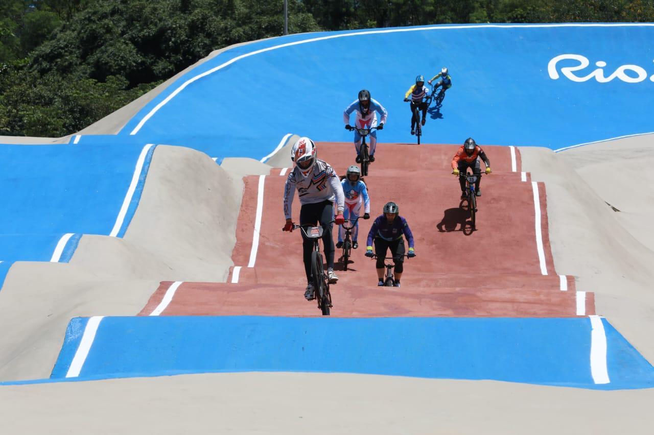 Centro Olímpico de BMX do Parque Radical de Deodoro é reinaugurado e escolinhas oferecem aulas para cariocas